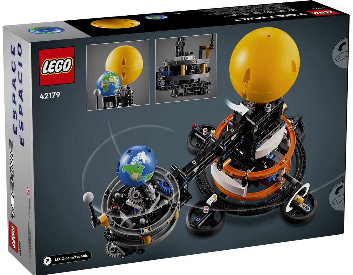 LEGO Planet Earth and Moon in Orbit - Solar System 42179