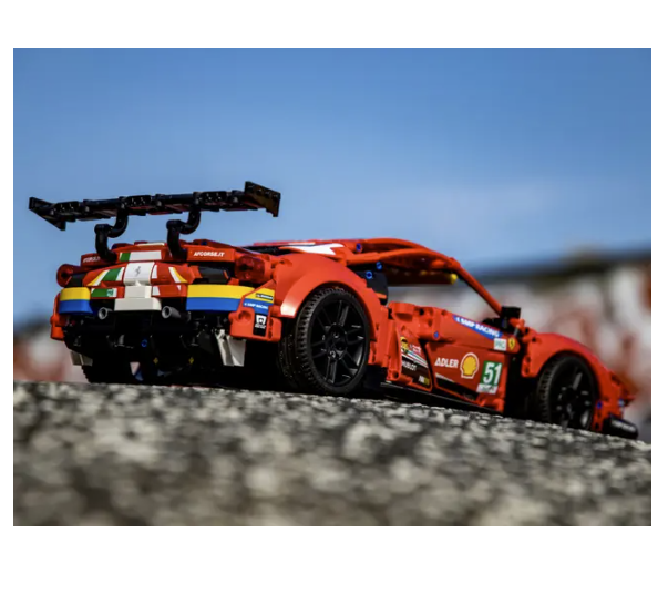 LEGO Ferrari 488 GTE “AF Corse #51” 42125