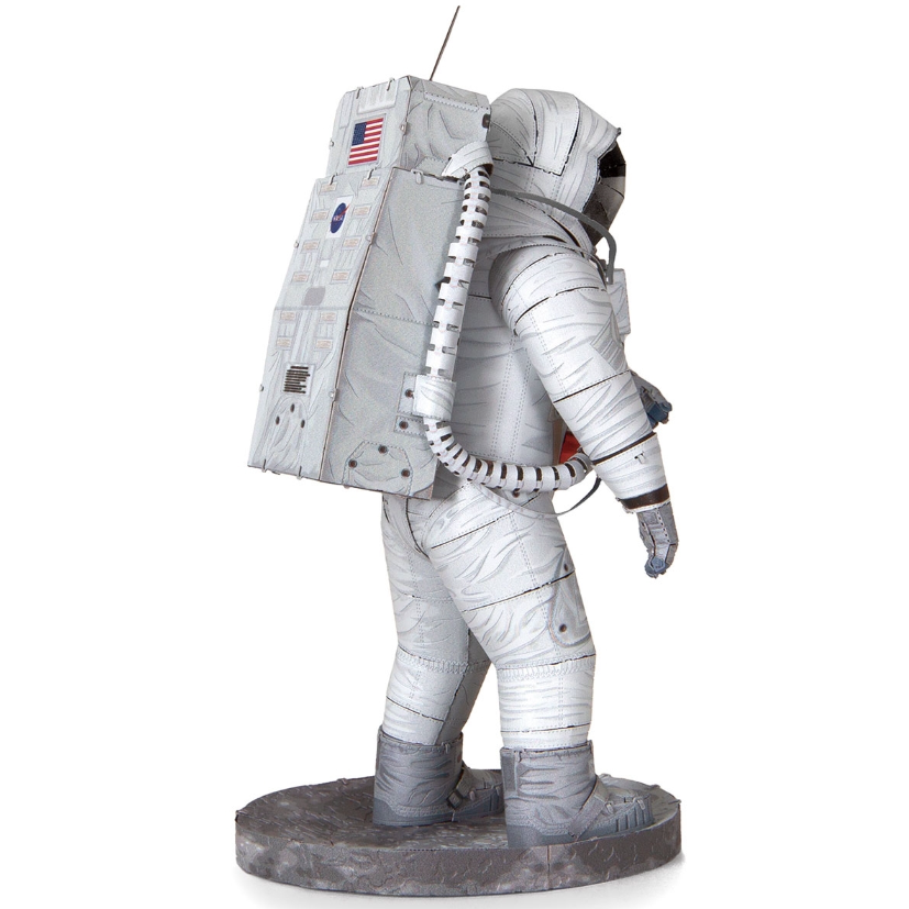 Metal Earth 3D Puzzle | Apollo 11 Astronaut